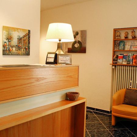Hotel Moon Düsseldorf Eksteriør billede