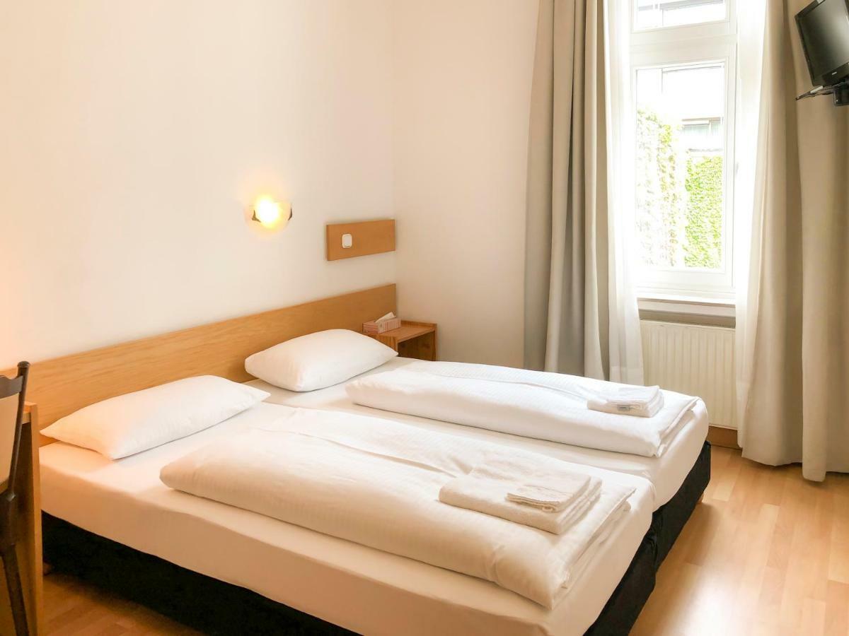 Hotel Moon Düsseldorf Eksteriør billede