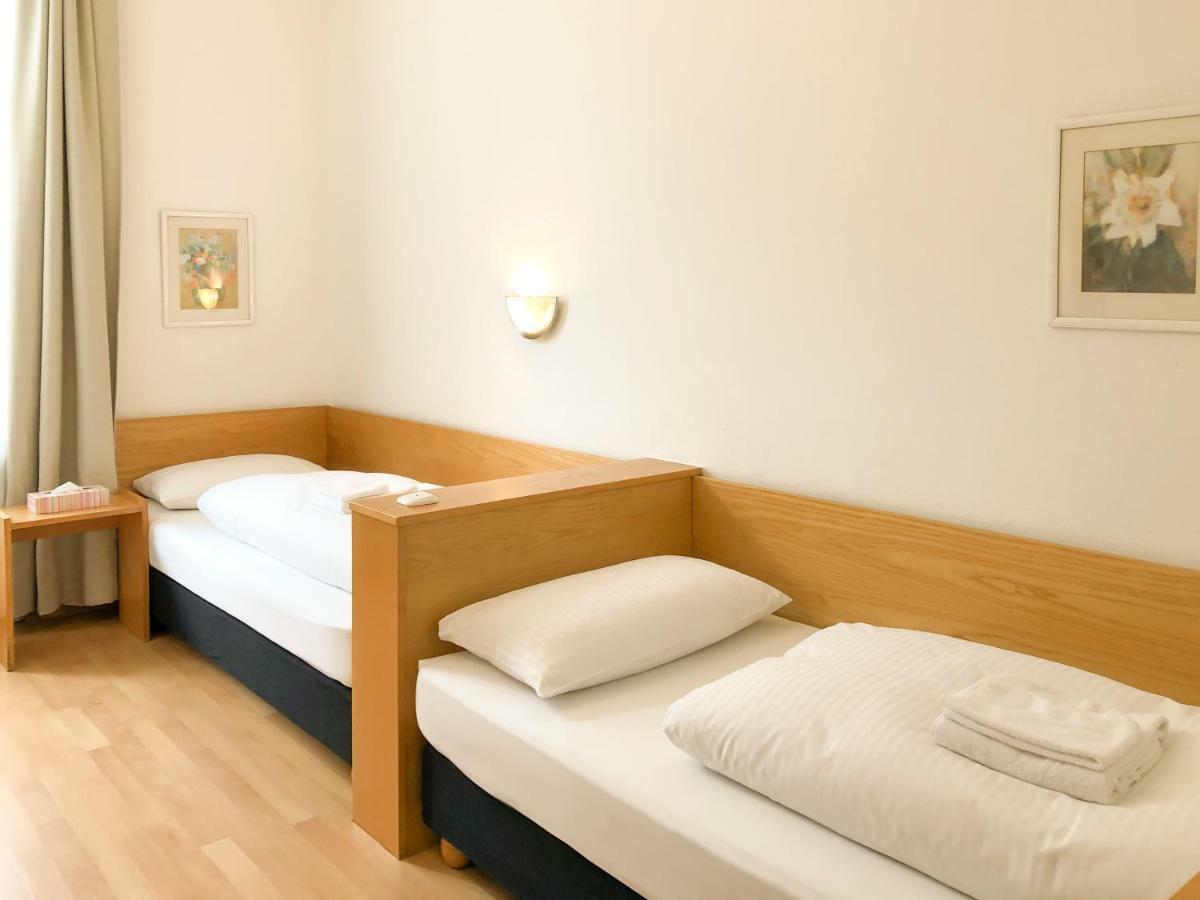 Hotel Moon Düsseldorf Eksteriør billede