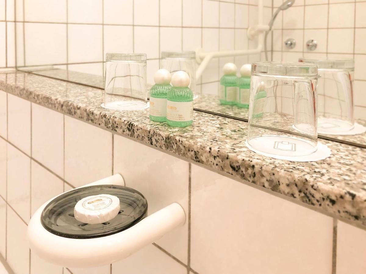 Hotel Moon Düsseldorf Eksteriør billede
